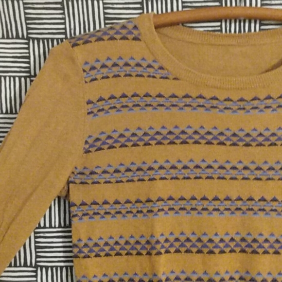 Sweater - Picture 3 of 4